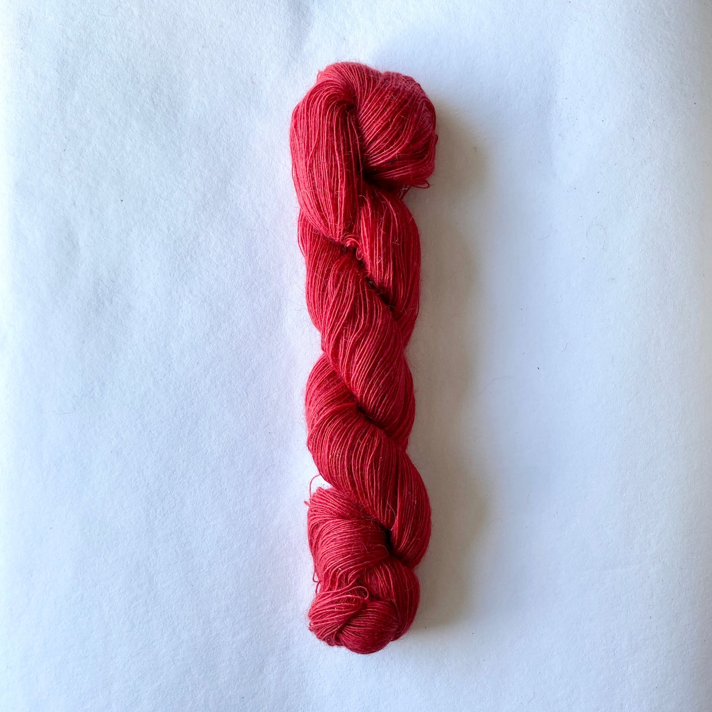 FIVREL NORSK MOHAIR (50 g) F235 KLASSISK RØD